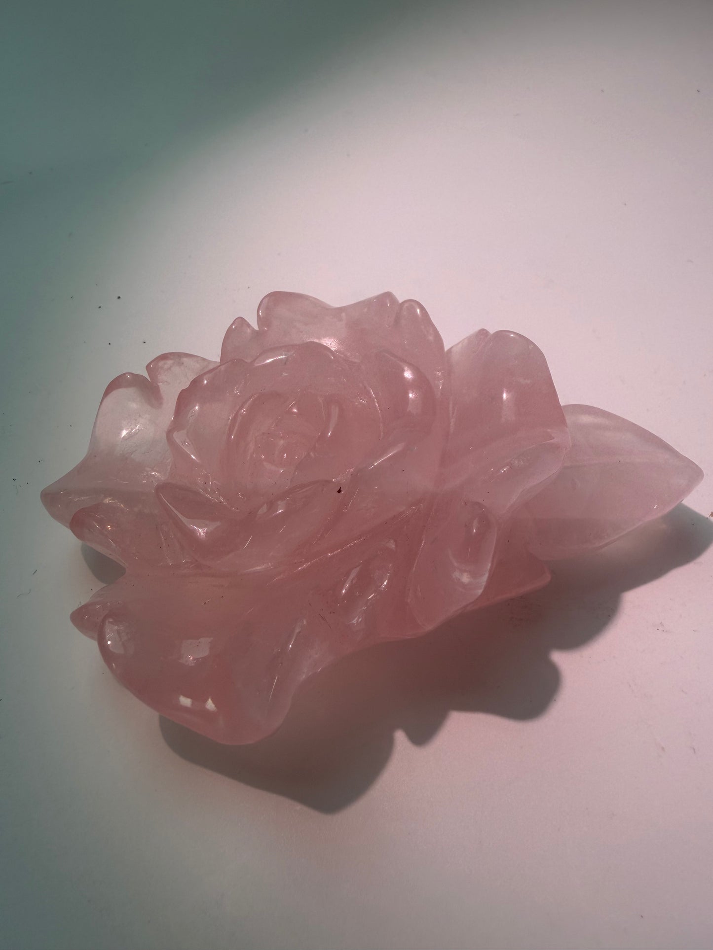 Kristallrosen aus Rosenquarz und Bergkristall – aus Brasilien