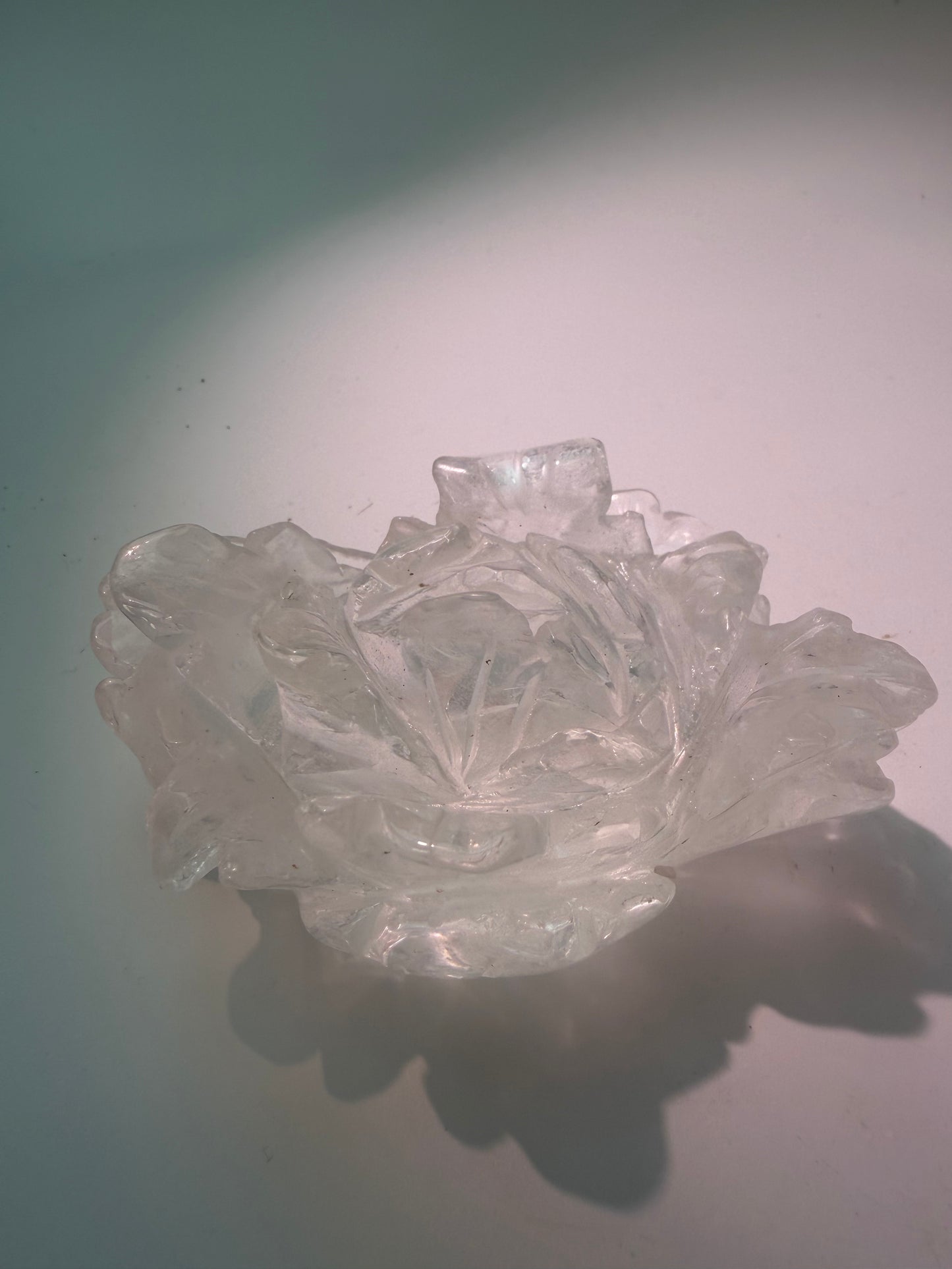 Kristallrosen aus Rosenquarz und Bergkristall – aus Brasilien