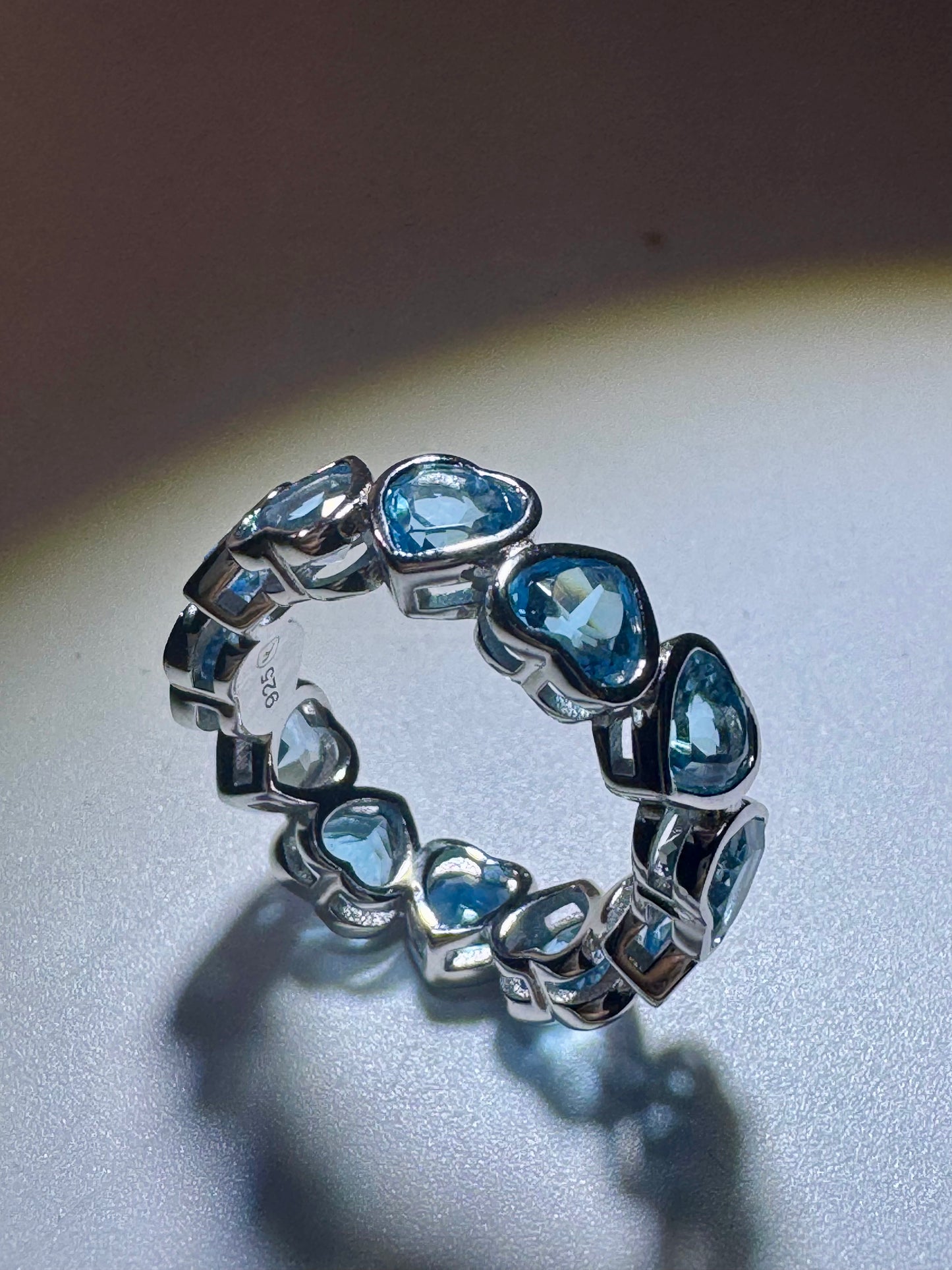 Herzring mit echten blauen Topas-Herzen – 925 Silber – Grösse 6.5 (53) 💙