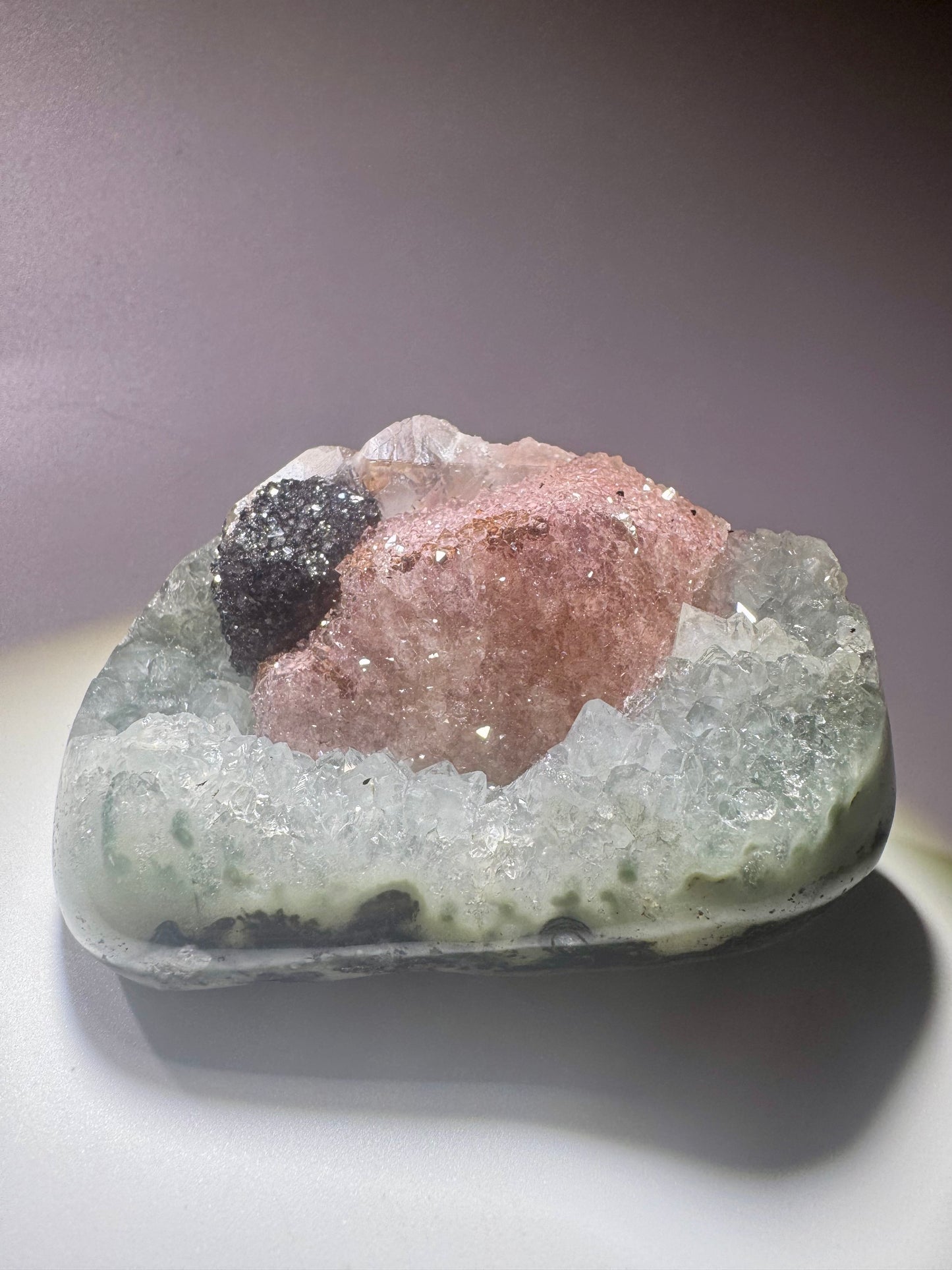 Rainbow Amethyst Cutbase aus Uruguay – 8,1 cm, 211 g – seltene Farben & exklusive Qualität 💖