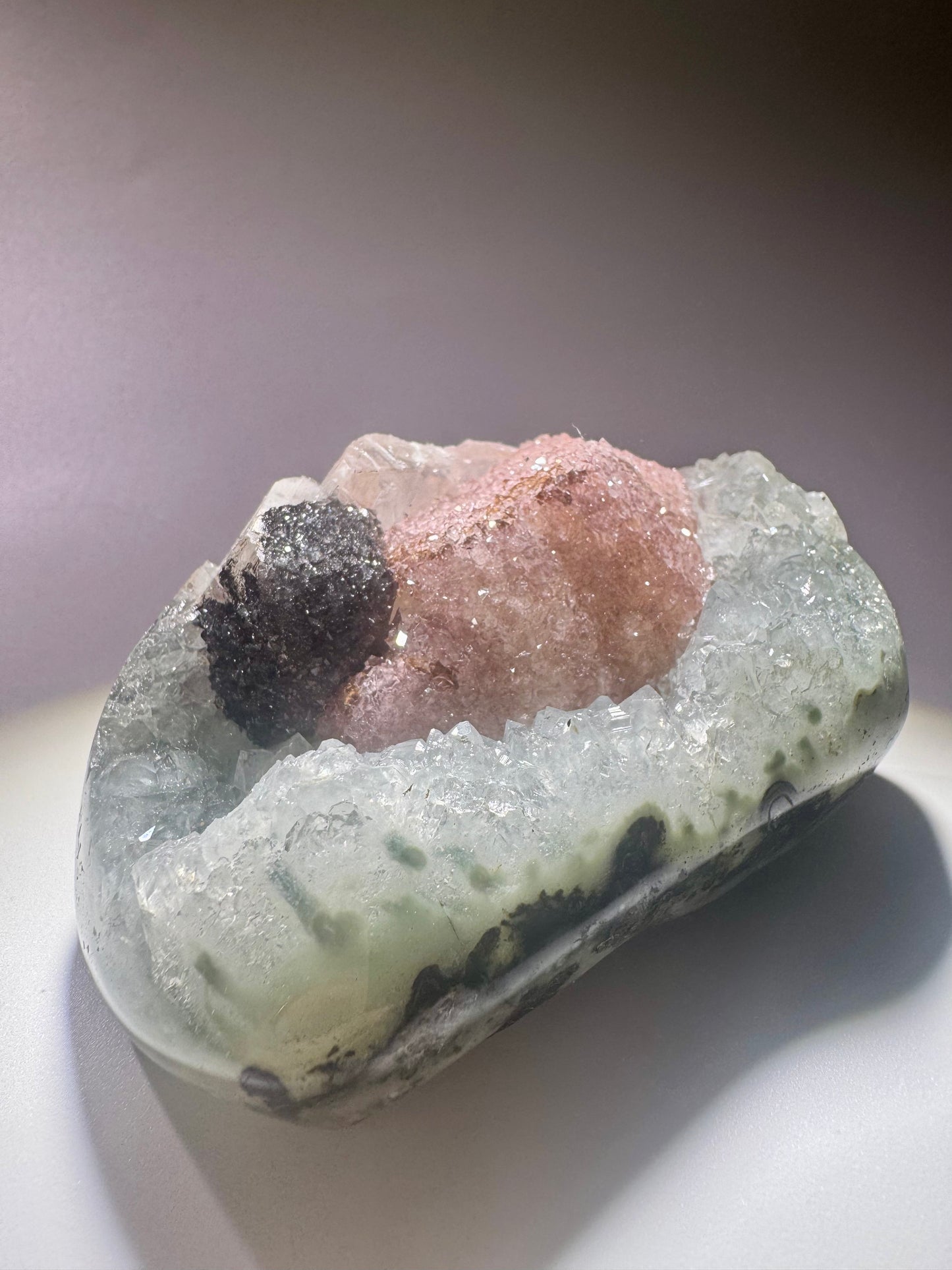 Rainbow Amethyst Cutbase aus Uruguay – 8,1 cm, 211 g – seltene Farben & exklusive Qualität 💖