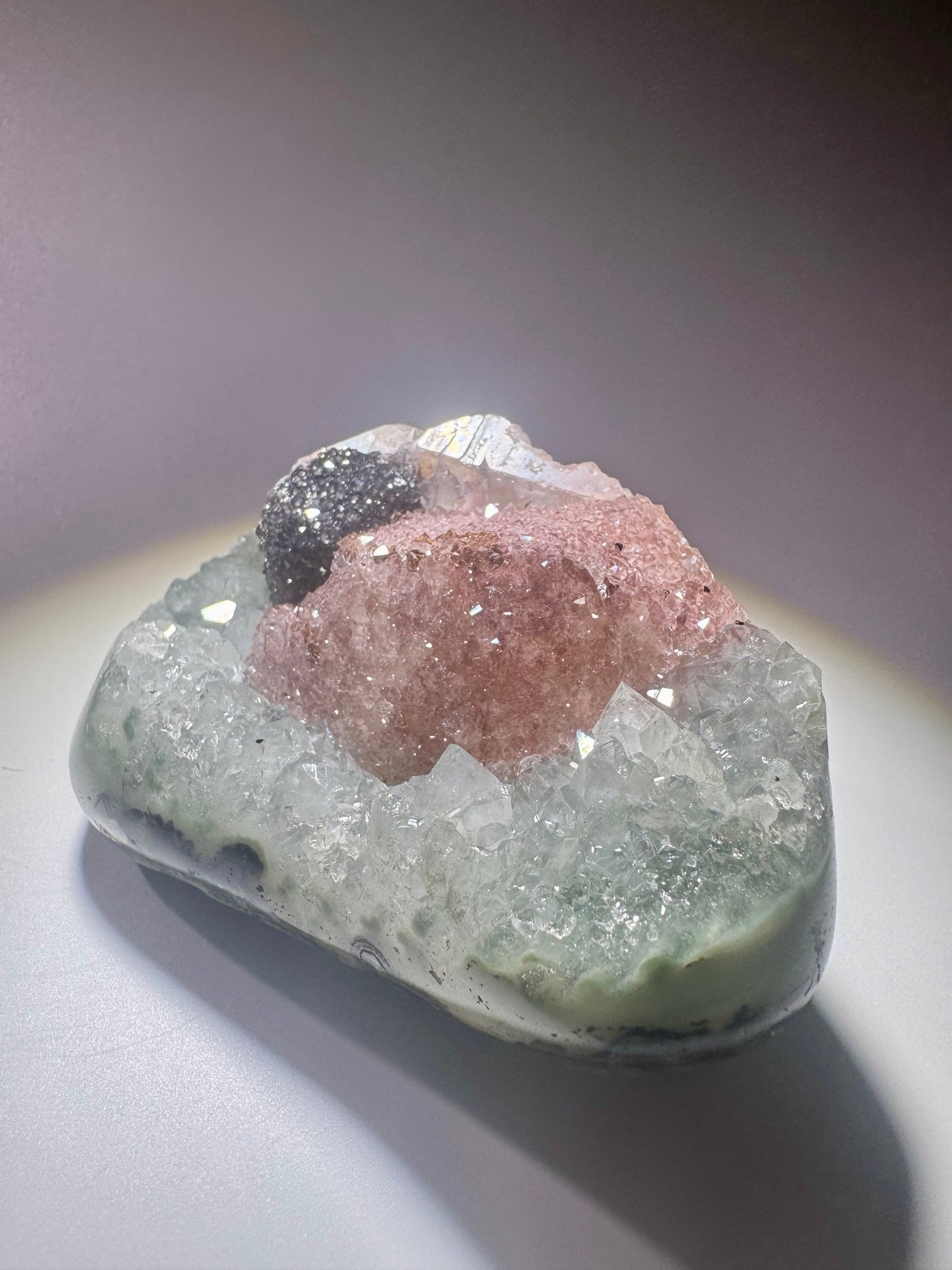 Rainbow Amethyst Cutbase aus Uruguay – 8,1 cm, 211 g – seltene Farben & exklusive Qualität 💖