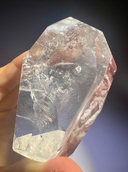 Grosse klare Pink Lithium Freeform – 7.7 cm, Edelstein aus Brasilien in Extra Qualität 💗