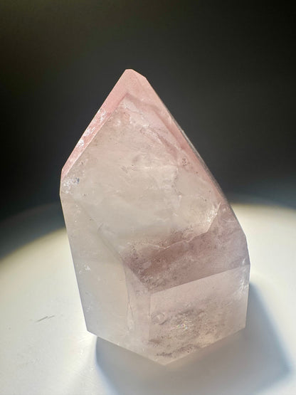 Pink Lithium Spitze 3 cm – faszinierendes, funkelndes Innenleben aus Brasilien, seltene Edelstein-Qualität 💗 (Kopie)