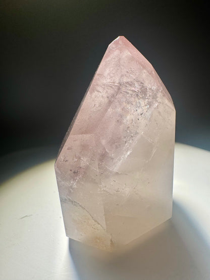Pink Lithium Spitze 3 cm – faszinierendes, funkelndes Innenleben aus Brasilien, seltene Edelstein-Qualität 💗 (Kopie)