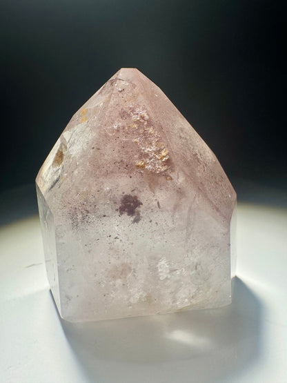 Pink Lithium Spitze 4.5 cm – zartes Rosa, faszinierendes funkelndes Innenleben, seltener Edelstein aus Brasilien 💎