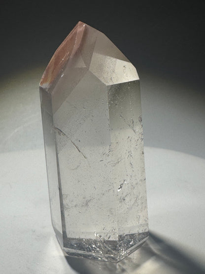 Pink Lithium Kristall mit Phantomen – 4.8 cm, Edelstein aus Brasilien in 1A-Qualität