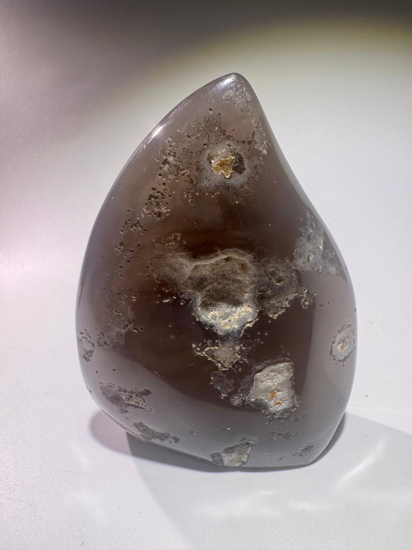 Exklusive rote Achat Flamme aus Uruguay – 7.8cm mit Kristallen und Funkeln