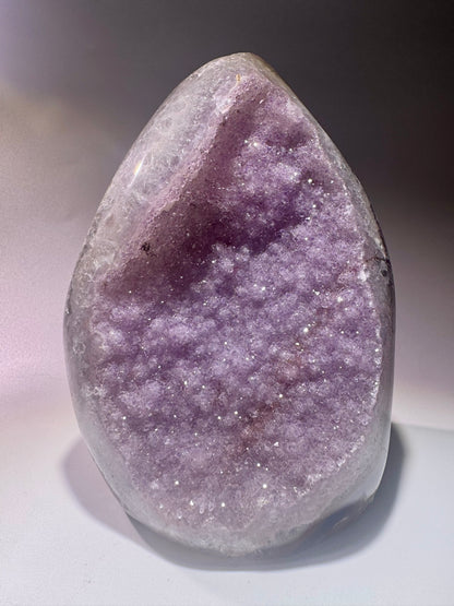 Bezaubernder Sugary Rainbow Amethyst Druse Geode  aus Uruguay – 13 cm, 1.11 kg – UNIQUE CRYSTALS kaufen