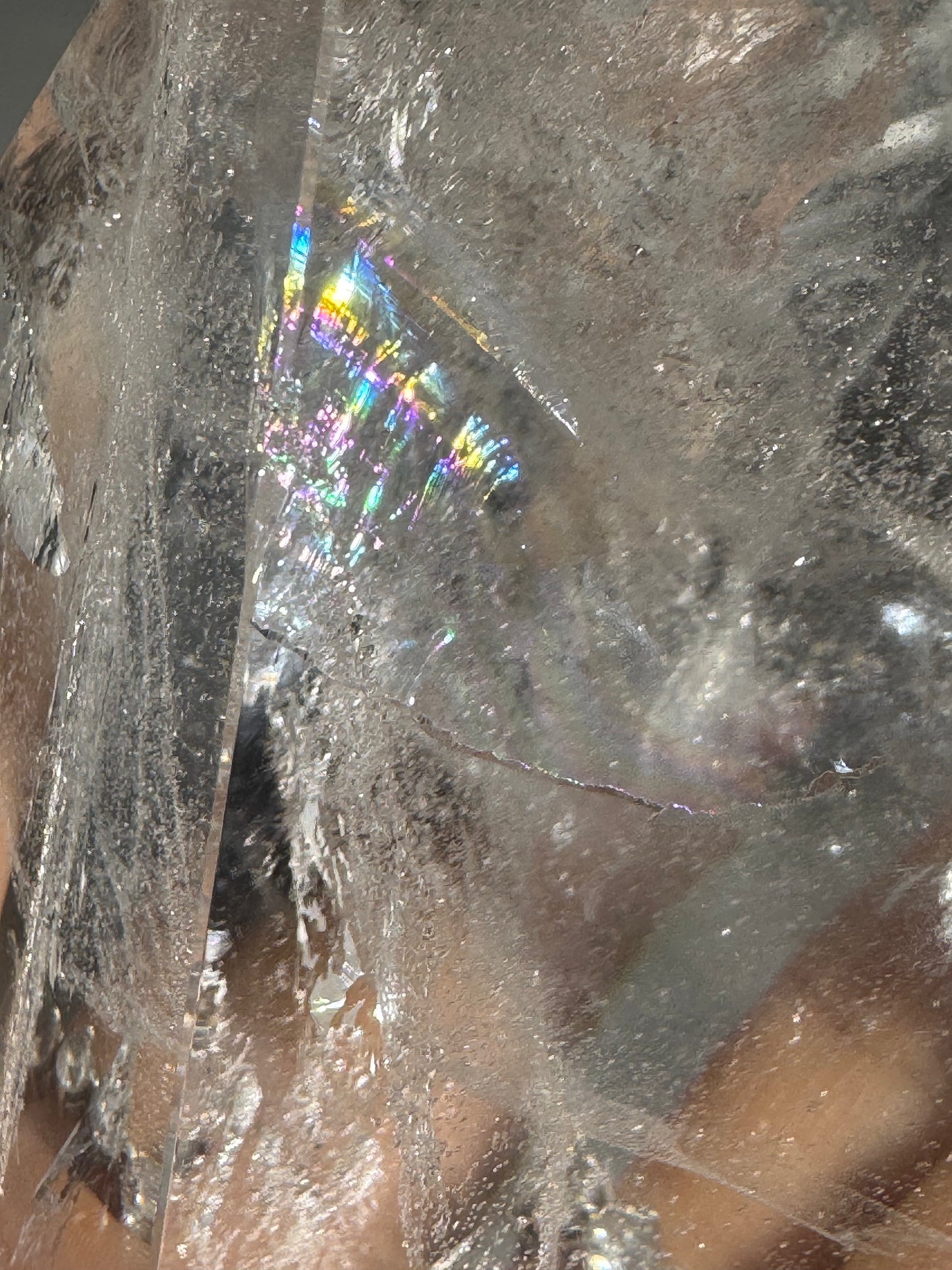 Exklusive Lemurian Bergkristall Pyramide – Handgeschliffen, 1.76kg, 13.5cm