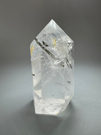 Seltene Quarz Spitze mit Turmalin aus Brasilien - 11cm, 529g