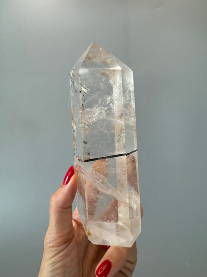 Exklusive klar Quarz Spitze mit Turmalin aus Brasilien - 15cm, 531g