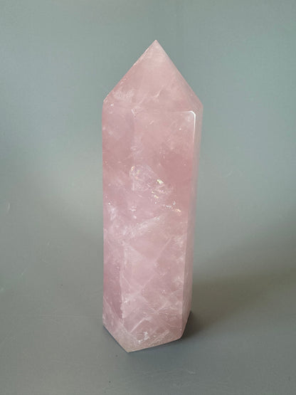 Rosenquarz Spitze - 15cm, 522g