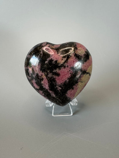 Wunderschönes Rhodonit Herz | 213g Rhodonit Herz | UNIQUE CRYSTALS