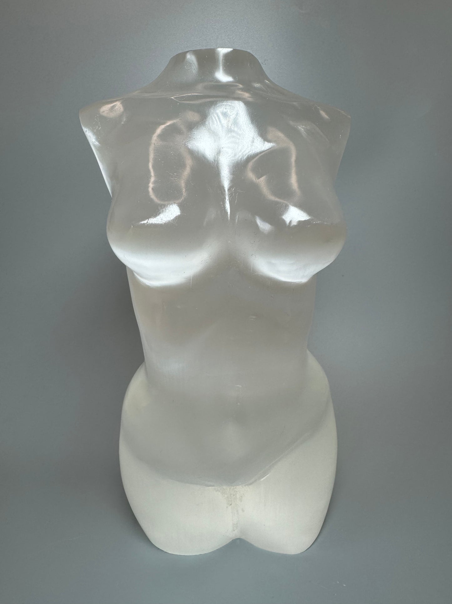 Selenit Frauenkörper 21 cm, 1.95kg – Lichtvolle Eleganz & sanfte Energie ✨