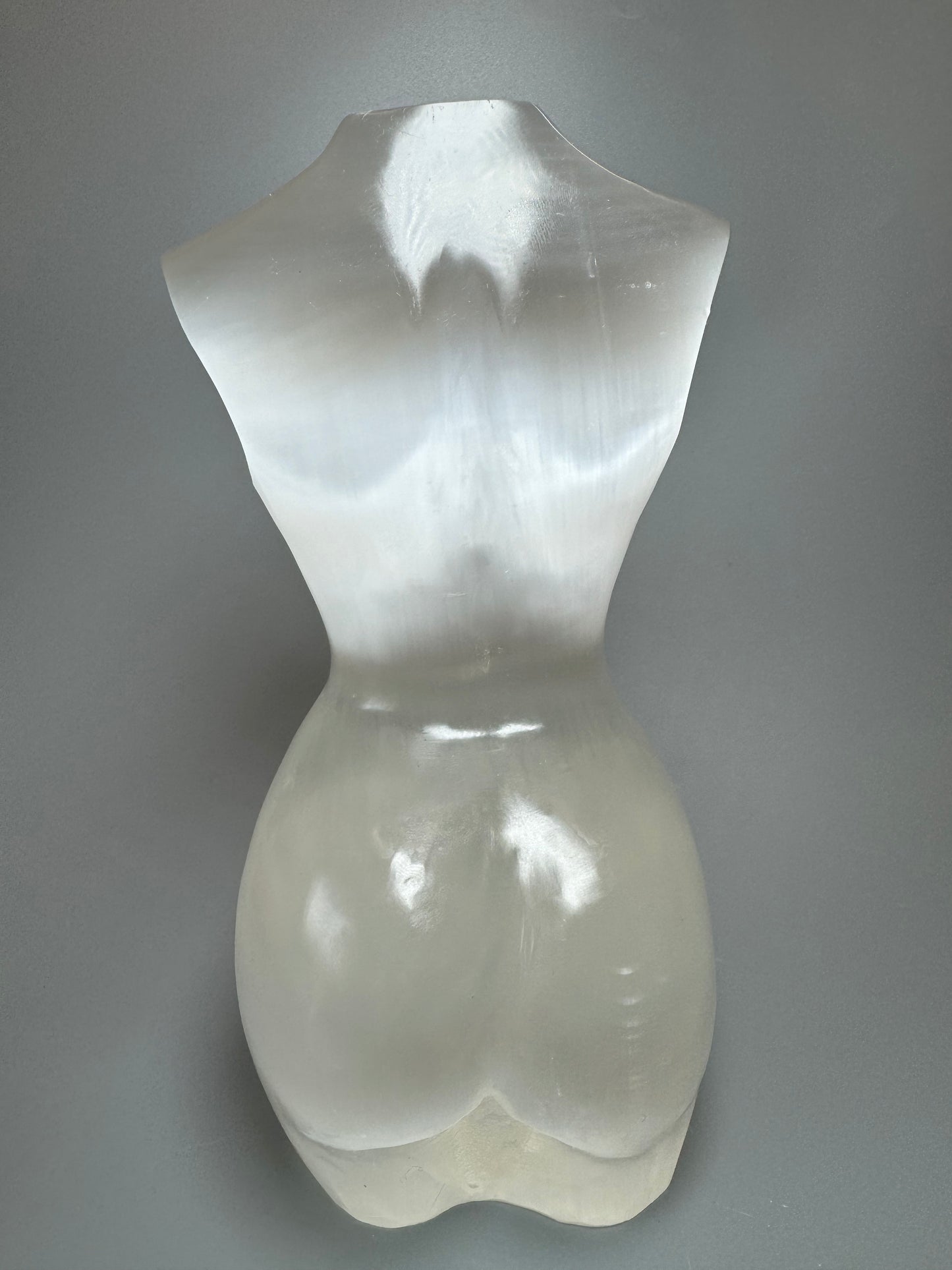 Selenit Frauenkörper 21 cm, 1.95kg – Lichtvolle Eleganz & sanfte Energie ✨