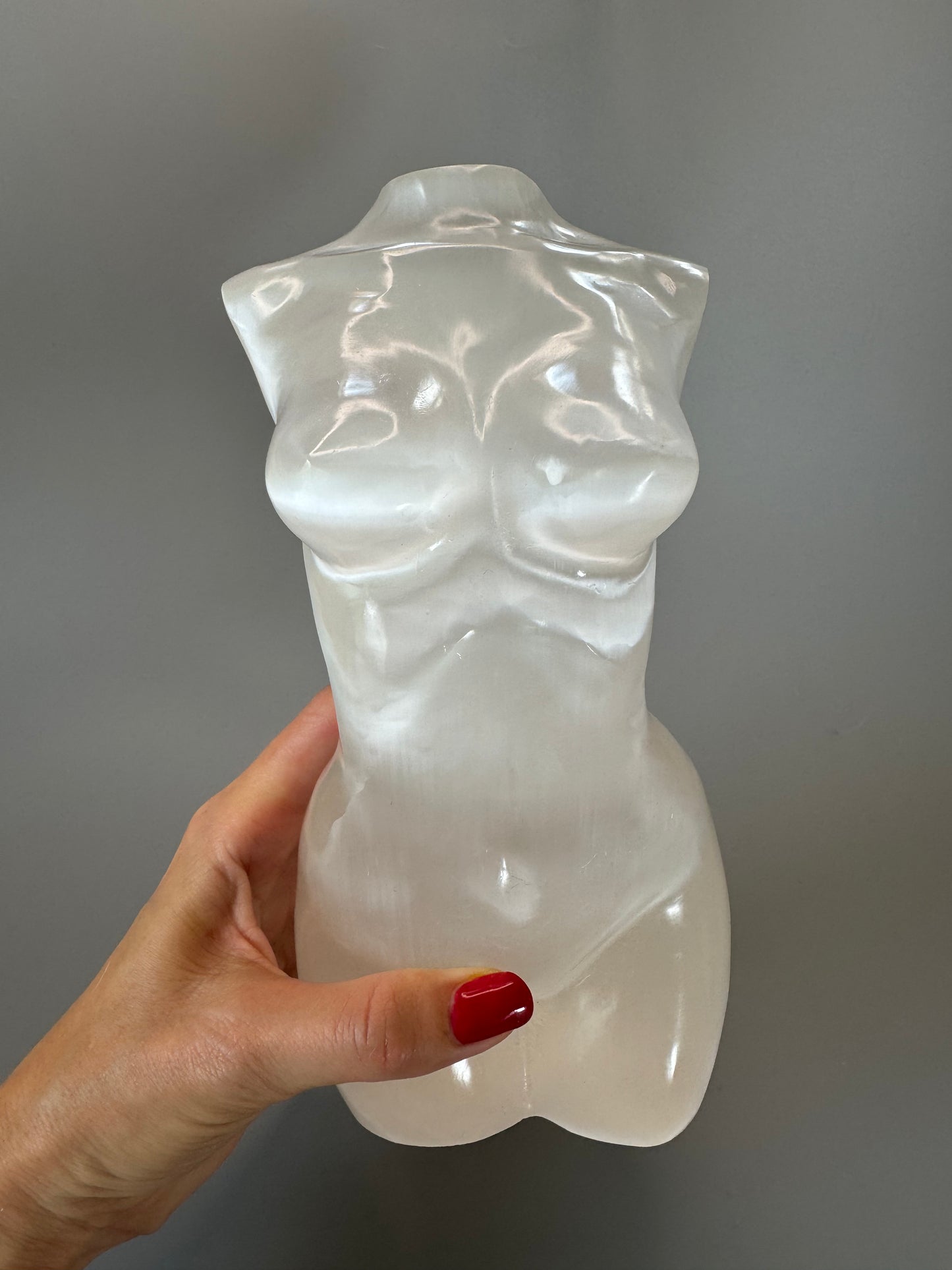 Selenit Frauenkörper 21 cm, 1.95kg – Lichtvolle Eleganz & sanfte Energie ✨