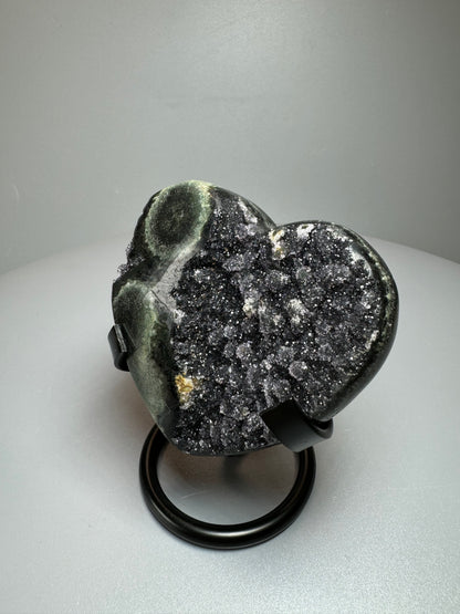 Amethyst Herz mit Stalaktiten - 6.5cm, 143g