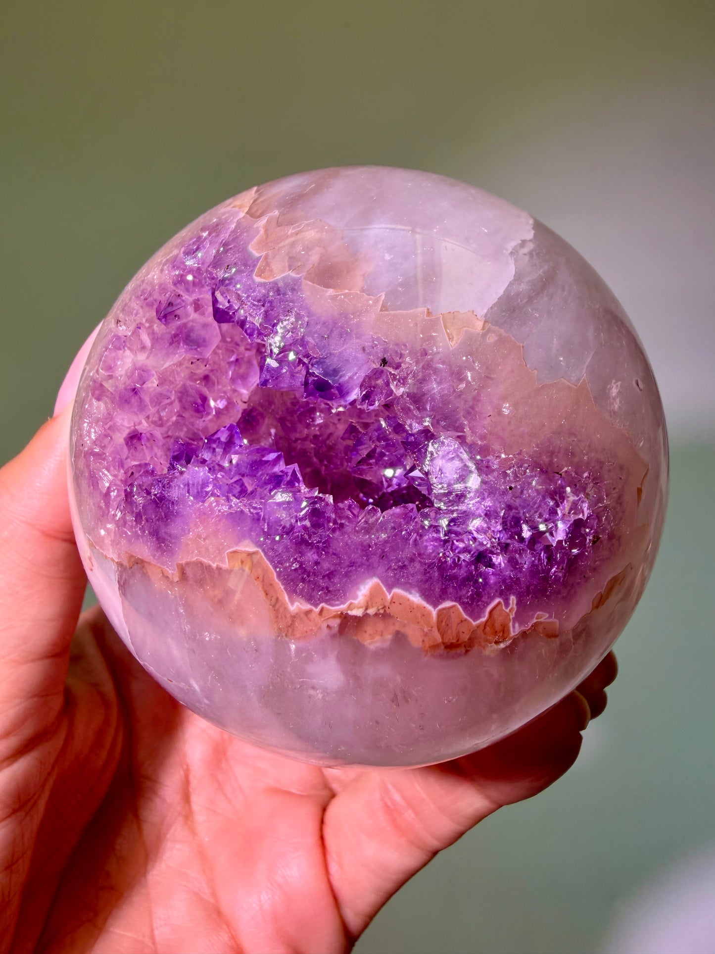 Amethyst sphere 7.6 cm – 570 g | Soft purple & sparkling crystals