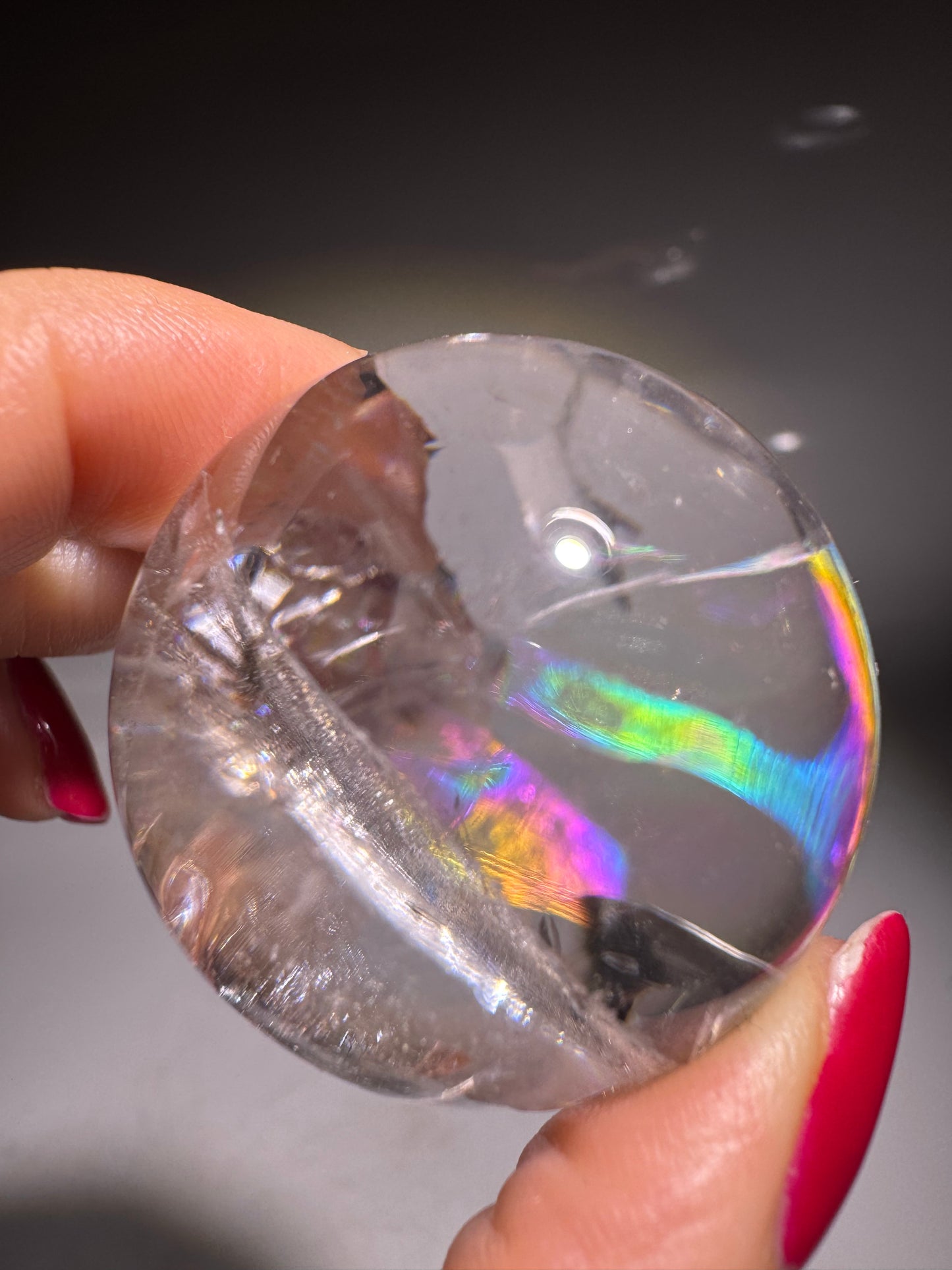 Glossy Lemurian Bergkristallkugel – Ultraklar mit spektakulärem Regenbogen