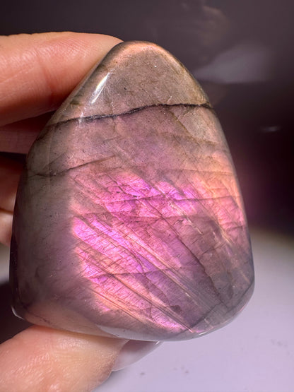 Exklusive Labradorit Freeform in Pink | Seltene Rarität