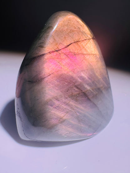 Exklusive Labradorit Freeform in Pink | Seltene Rarität