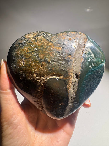 Exklusives Amethyst Herz 647 g Tiefviolett glossy Kristalle Uruguay