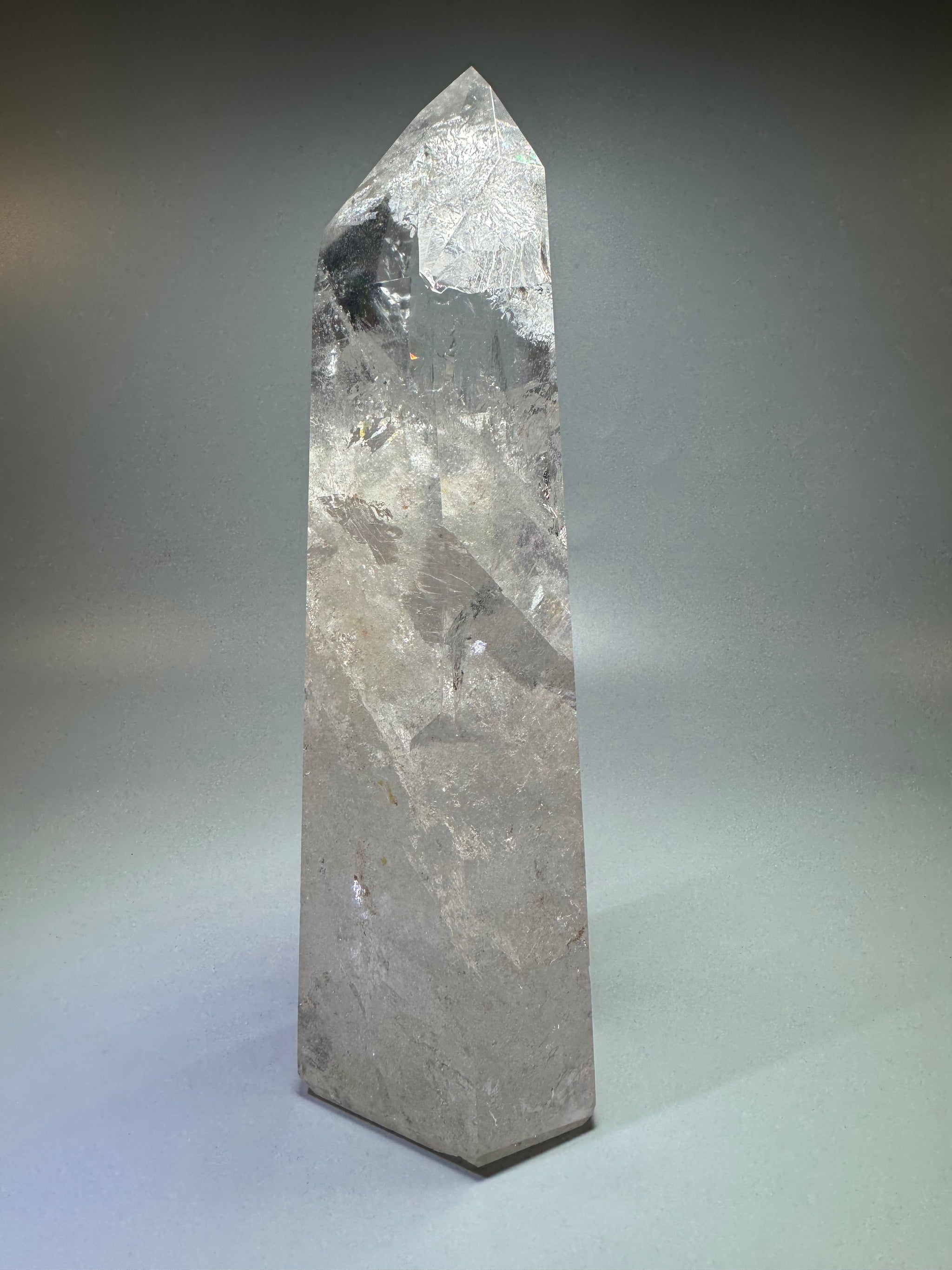 Sehr klare Bergkristallspitze – 24 cm, 1.53 kg – Edelstein aus Brasilien in Top-Qualität
