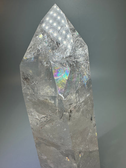 Sehr klare Bergkristallspitze – 24 cm, 1.53 kg – Edelstein aus Brasilien in Top-Qualität