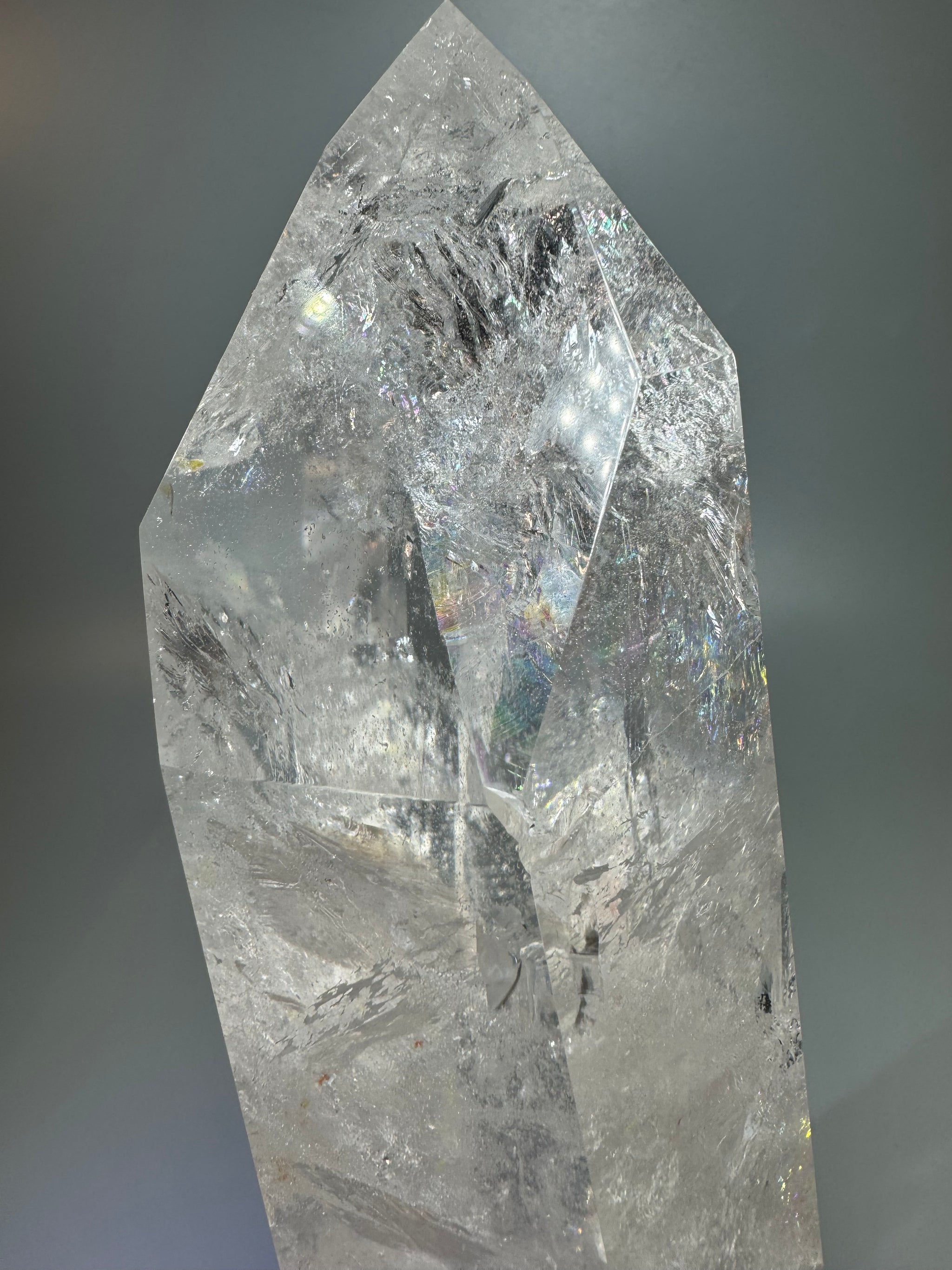 Sehr klare Bergkristallspitze – 24 cm, 1.53 kg – Edelstein aus Brasilien in Top-Qualität