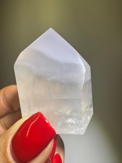 Pointe de fluorite pastel rare - 4,2 cm, 64 g