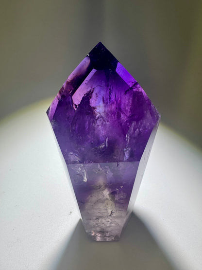 Aussergewöhnliche – Amethyst-Spitze 💜 - 10cm, 234g