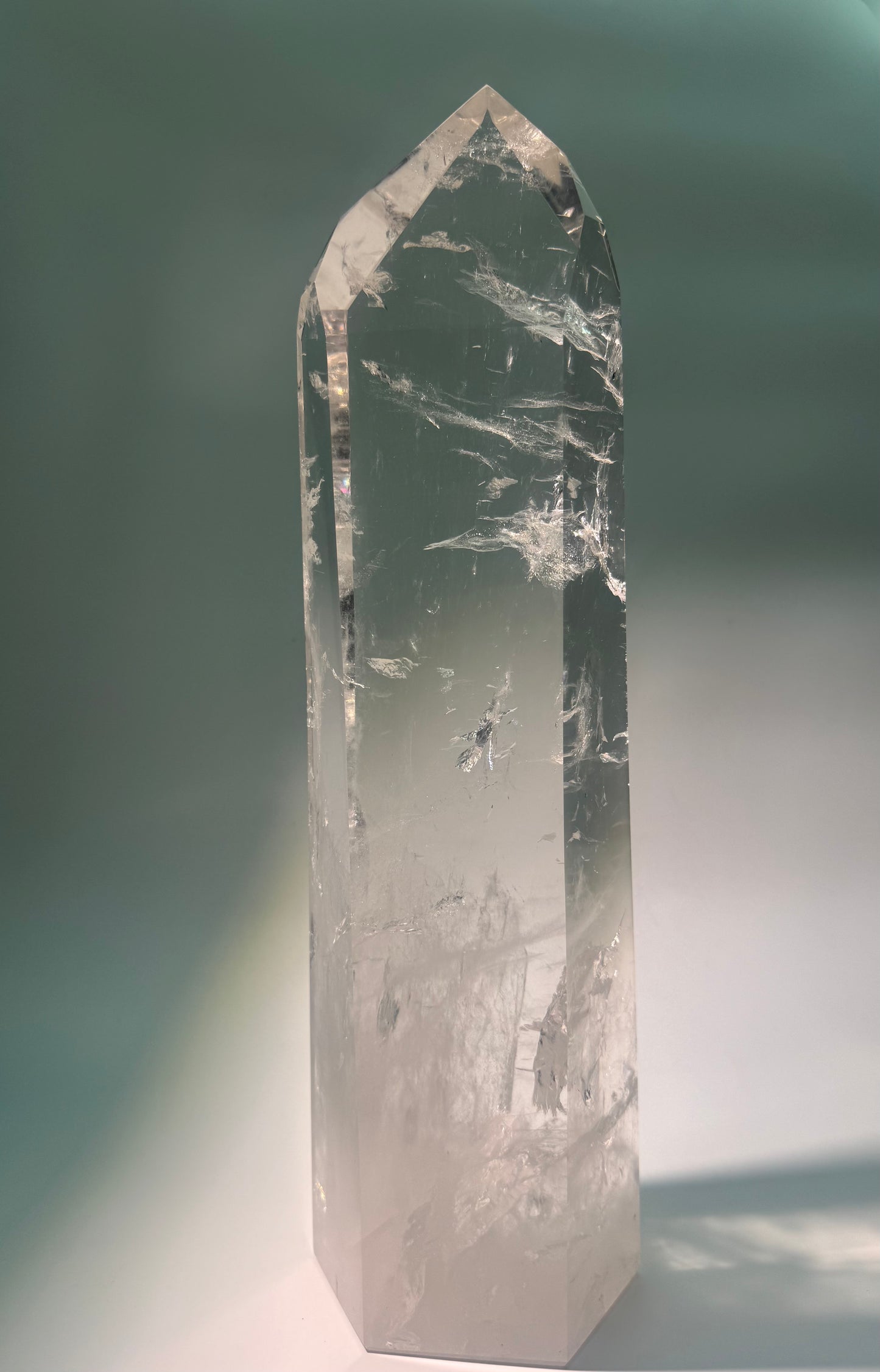Lemurian Clear Quartz Point 11 cm – Ultra-Clear Crystal with Rainbow Minas Gerais, Brazil