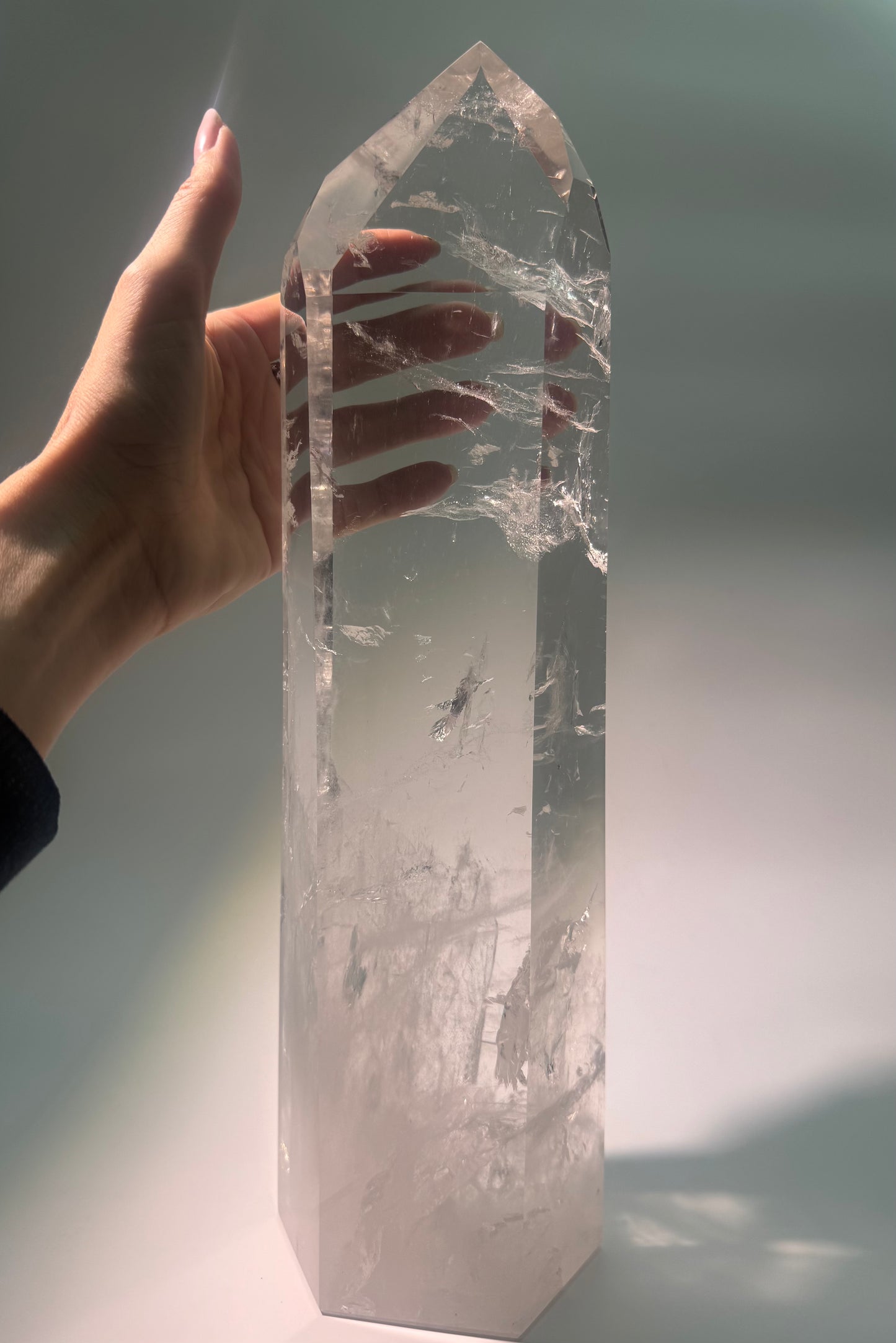 Lemurian Clear Quartz Point 11 cm – Ultra-Clear Crystal with Rainbow Minas Gerais, Brazil