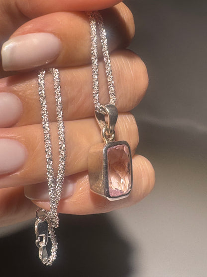 Kunzit Anhänger 925 Silber – 1,5 x 1 cm Edelstein mit Kette