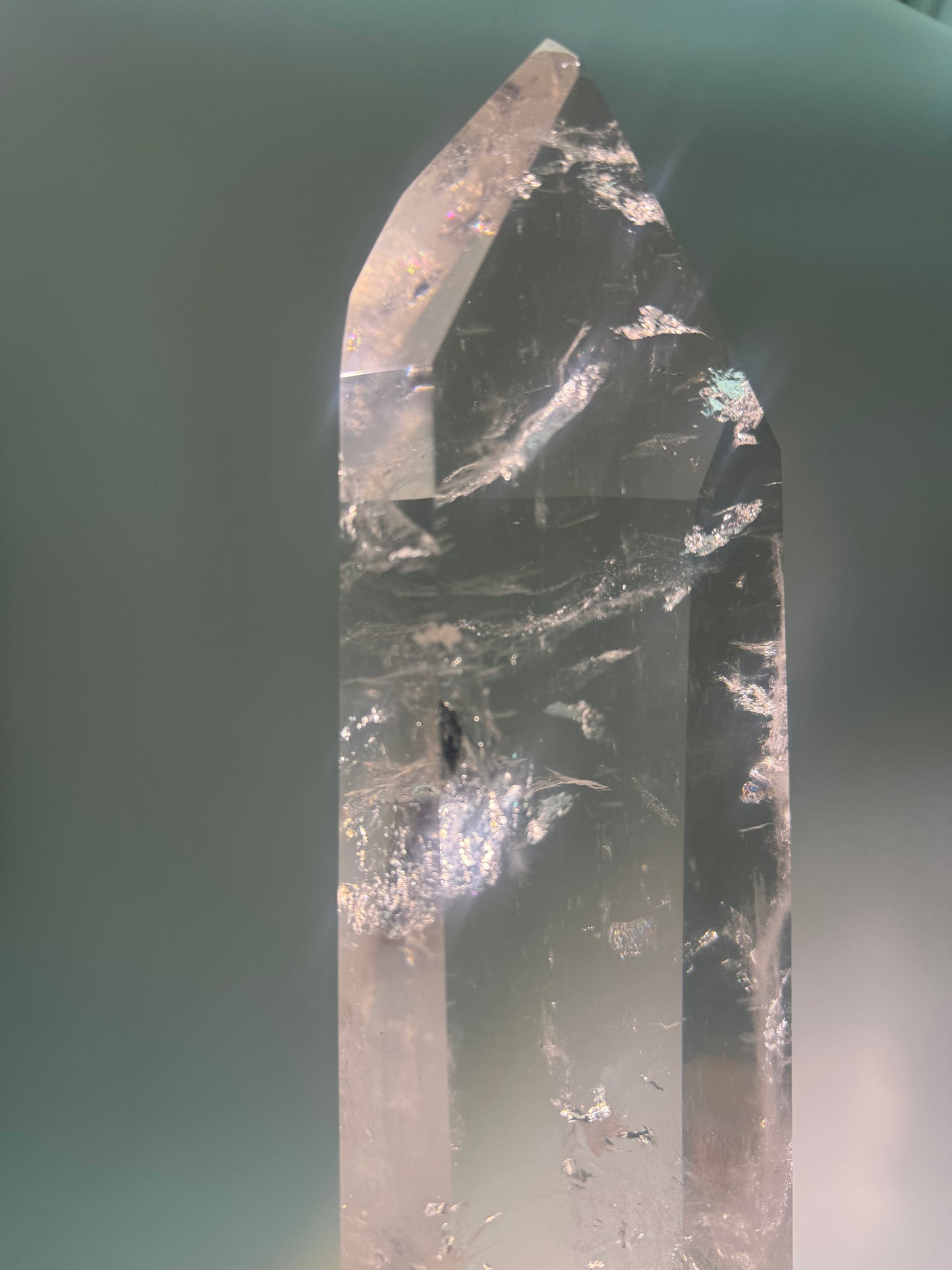 Lemurian Clear Quartz Point 11 cm – Ultra-Clear Crystal with Rainbow Minas Gerais, Brazil