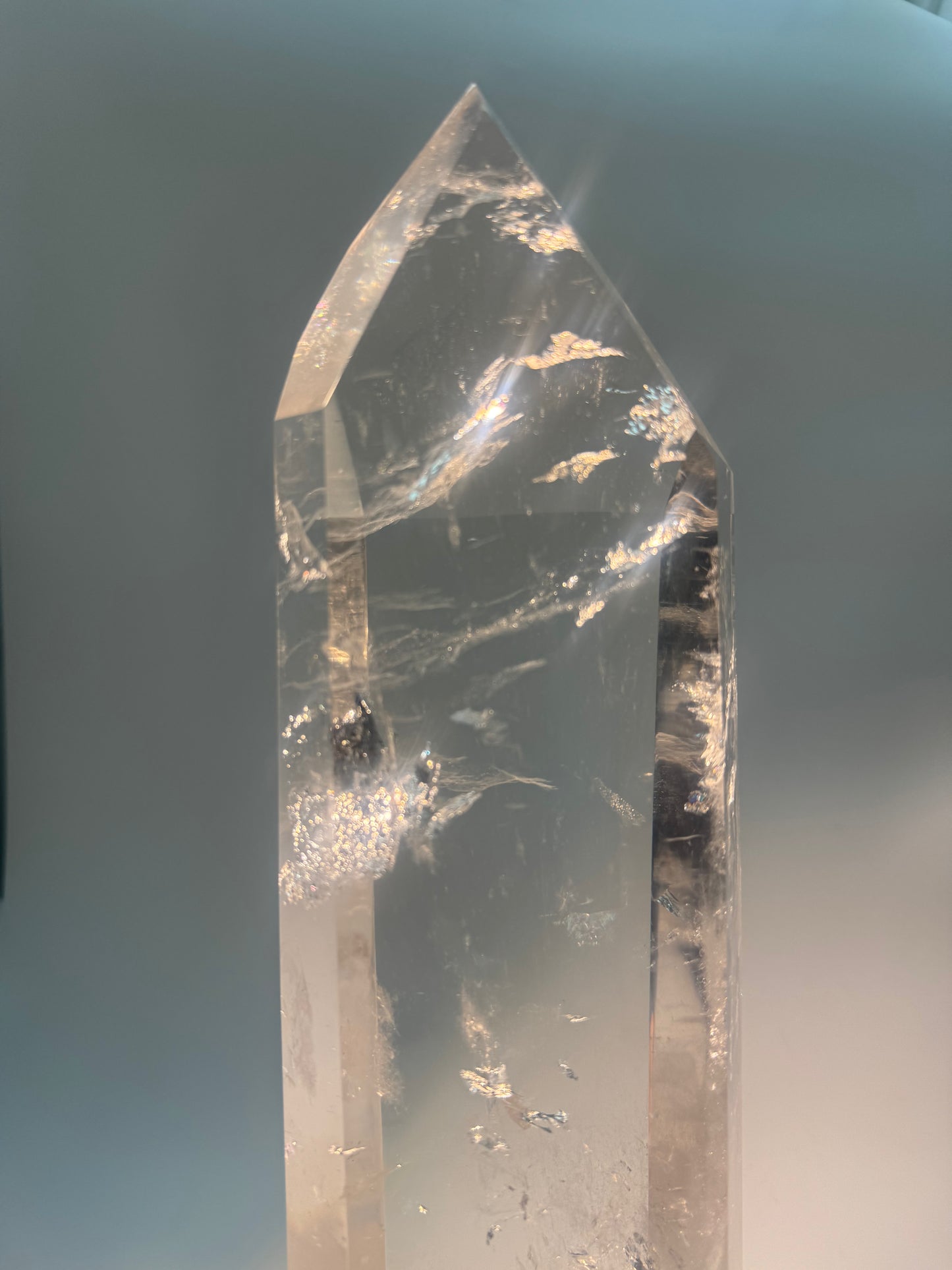 Lemurian Clear Quartz Point 11 cm – Ultra-Clear Crystal with Rainbow Minas Gerais, Brazil