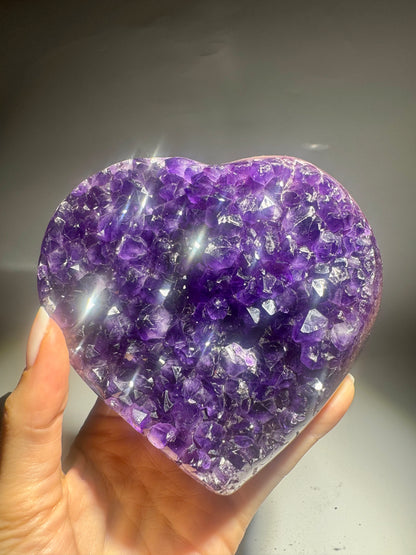 Exklusives Amethyst Herz 851 g Tiefviolett glossy Kristalle Uruguay