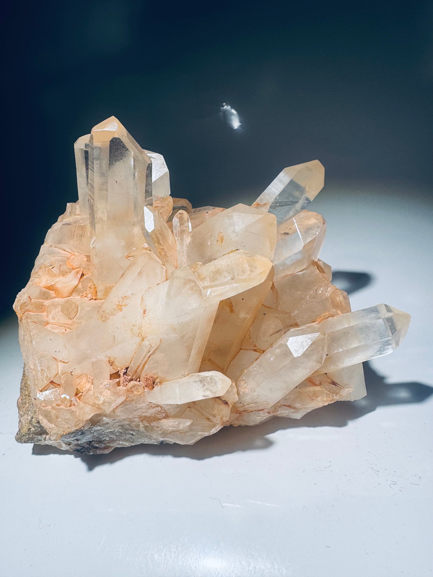 Seltene Himalaya-Quarzstufe mit sanftem Rosaschimmer & ethischer Herkunft ✨