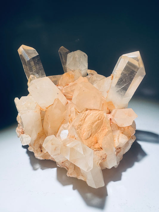 Seltene Himalaya-Quarzstufe mit sanftem Rosaschimmer & ethischer Herkunft ✨