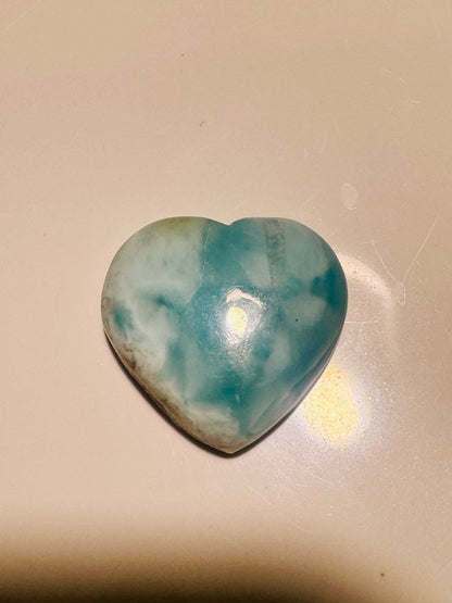 Larimar Herzstein 1,6 cm handgeschliffen – Edelsteinherz kaufen