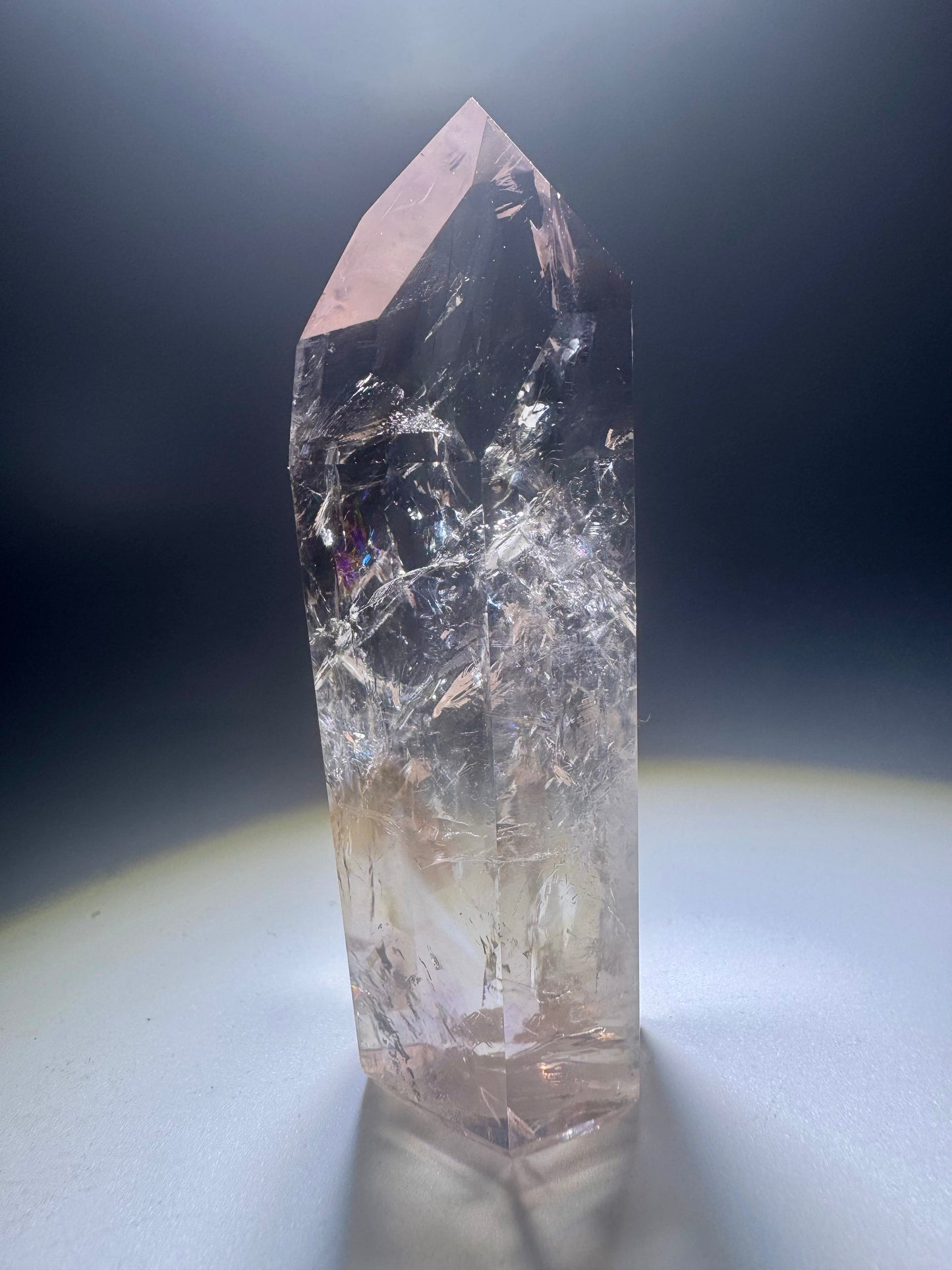 Fluoreszierende Ametrin-Phantomspitze aus Brasilien – Amethyst trifft Citrin mit UV-Effekt & Regenbogen