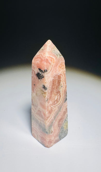 Jolie dentelle en rhodochrosite avec un magnifique dégradé de couleurs 💕 - 4,4 cm