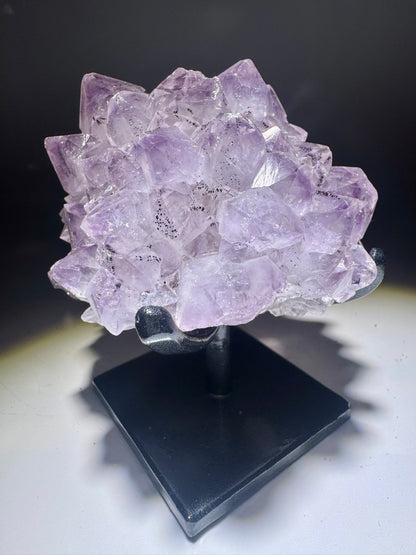 Lavendelfarbene Amethystblüte 7,8 cm aus Uruguay – Stalaktit Unikat