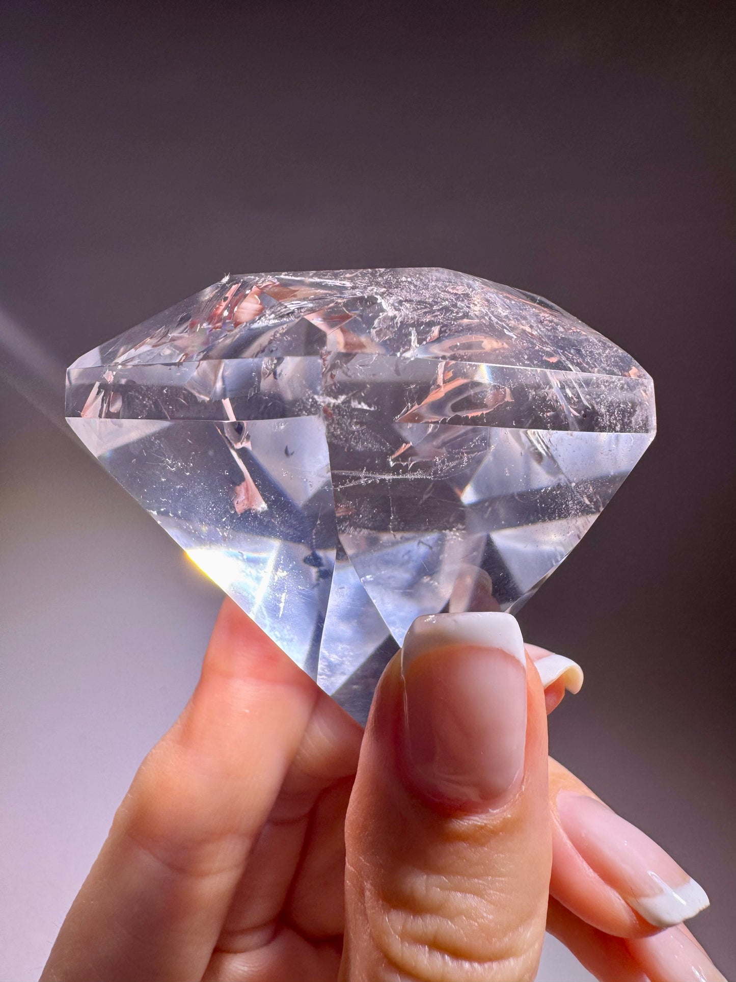 Facettierter Bergkristall 6.4 cm – extra klar, High-End Diamantschliff aus Brasilien
