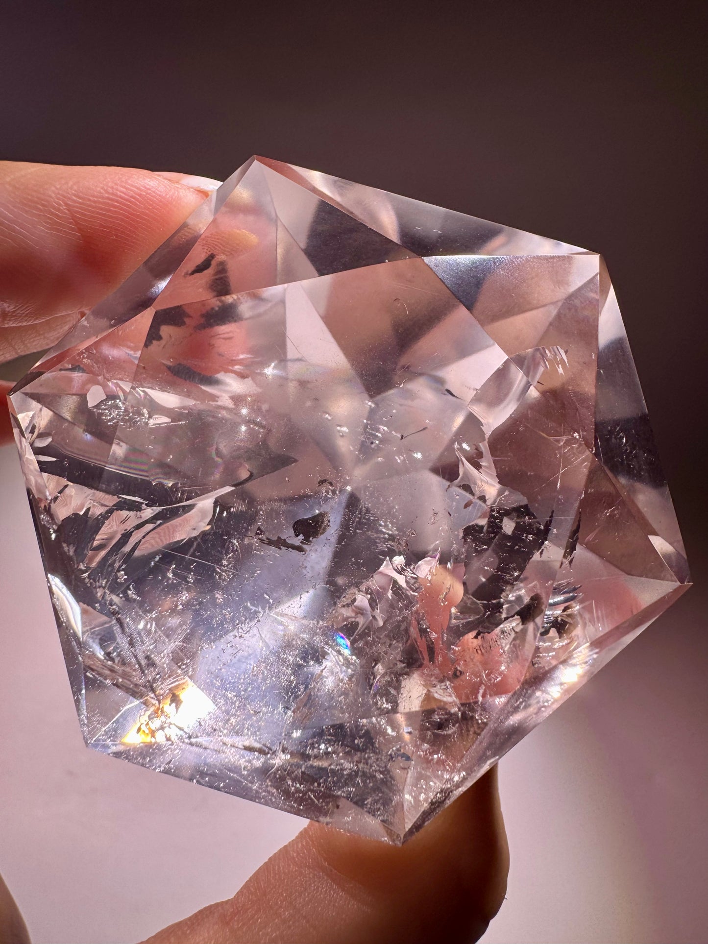 Facettierter Bergkristall 6.4 cm – extra klar, High-End Diamantschliff aus Brasilien