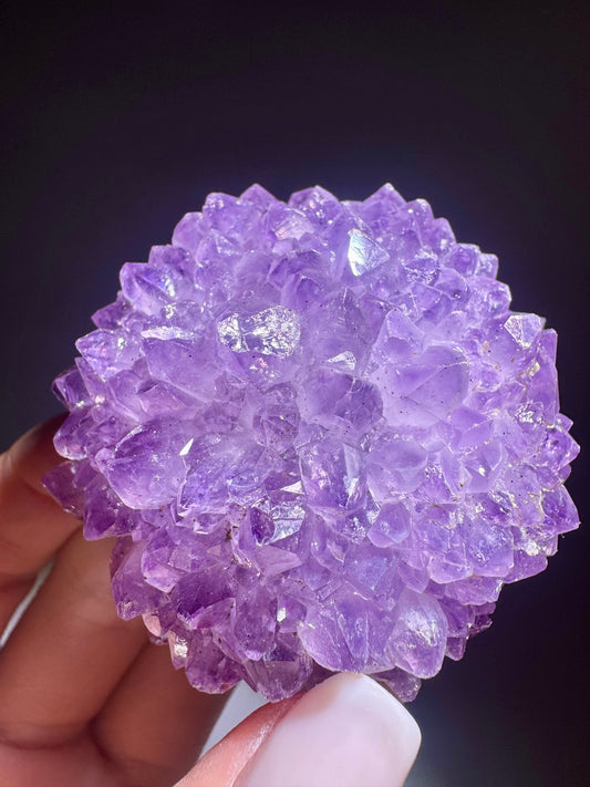 Bezaubernde Amethystblüte Lavendel 5,5 cm – Symmetrisches Naturwunder