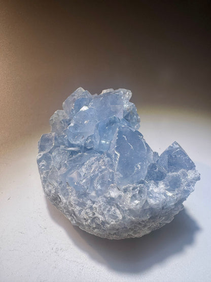Celestin Stufe aus Madagaskar 💎 Klar & funkelnd ✨ Museumsqualität 8.3cm