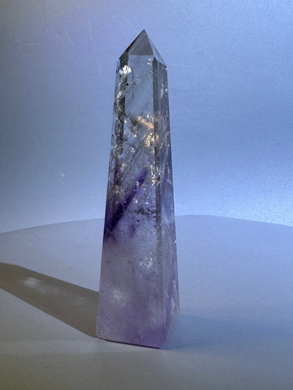 Exklusive Phantom Amethyst Spitze – 11.3 cm, 1A-Qualität