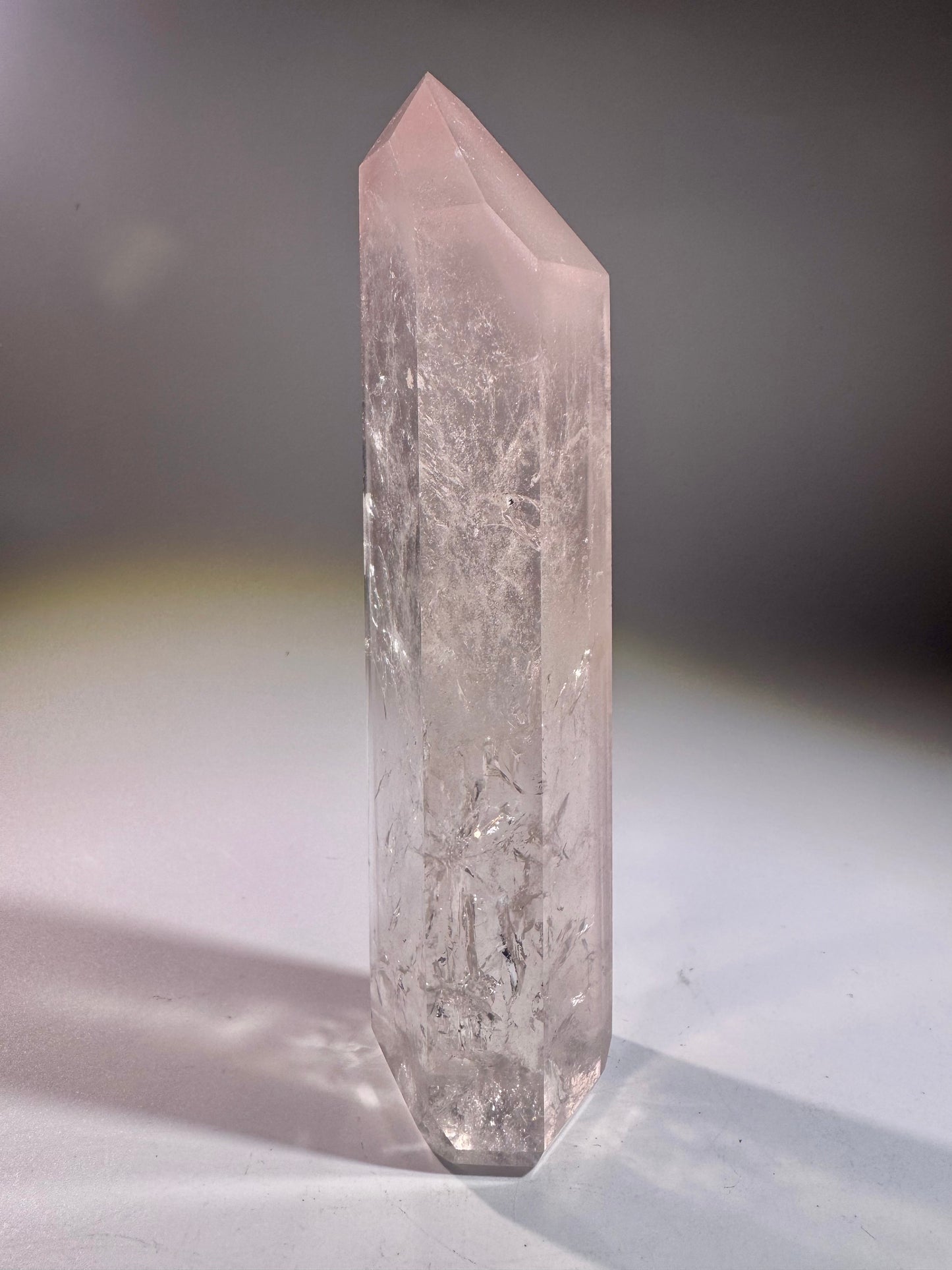 Pink-Lithium Kristall 14 cm mit Phantomen – 222 g – ultraklar & seltene Museumsqualität aus Brasilien